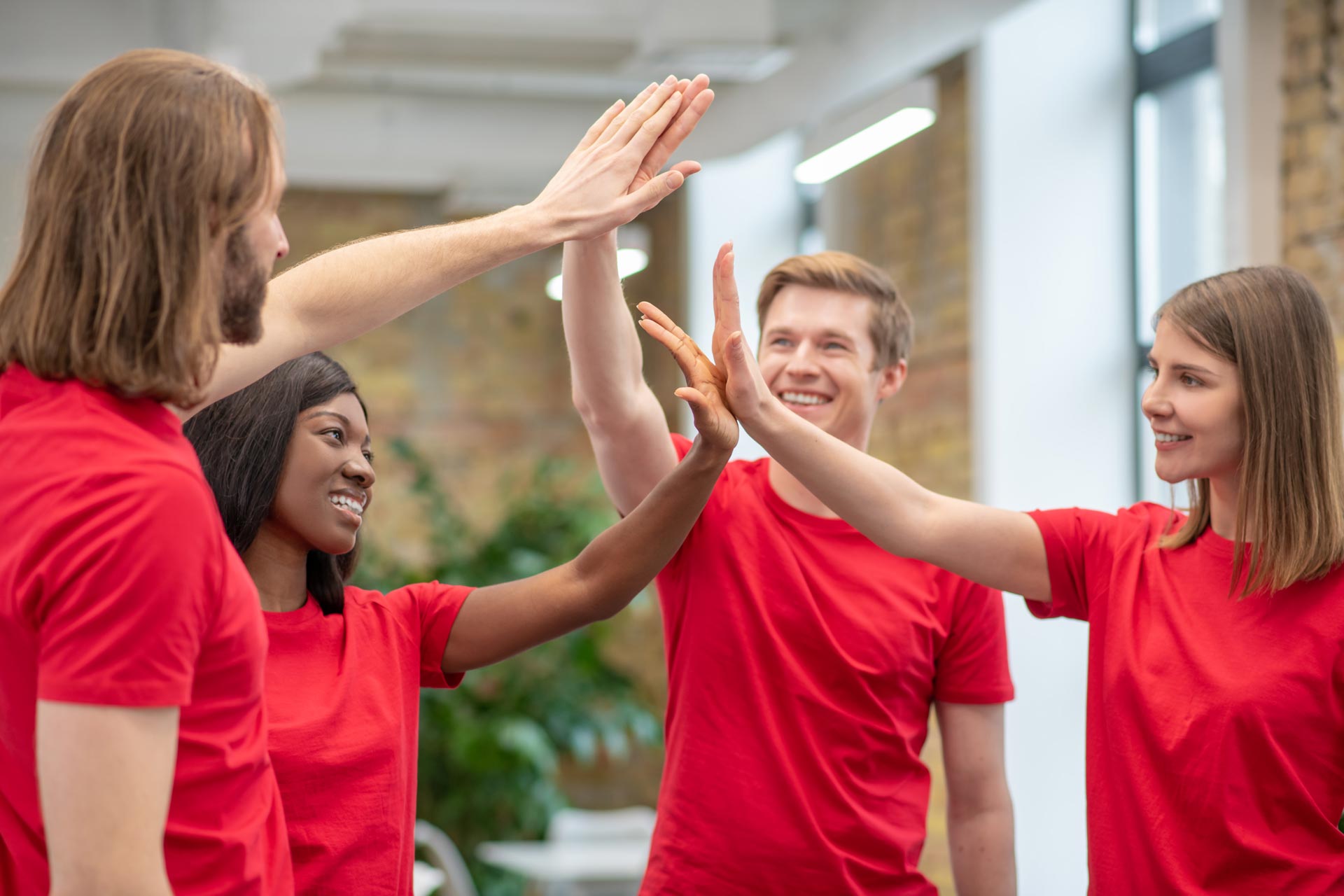 How to Improve Team Communication Through Escape Rooms